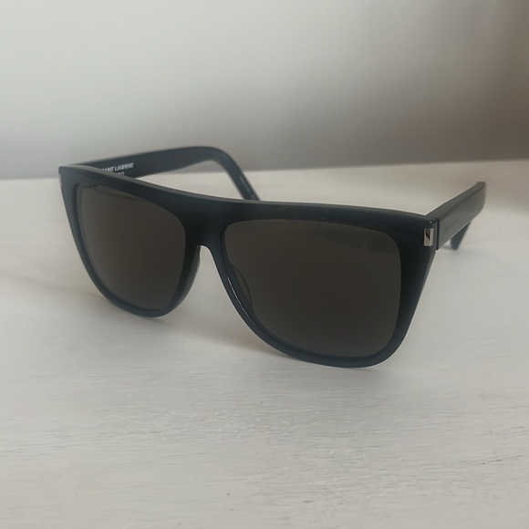 Saint Laurent black oversized flat top sunglasses - Picture 1 of 8
